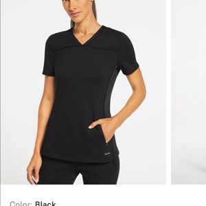 JAANUU Women's 2-Pocket Side-Rib Scrub Top